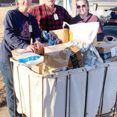 Post Office workers behind the scenes, keeping Clinton connected